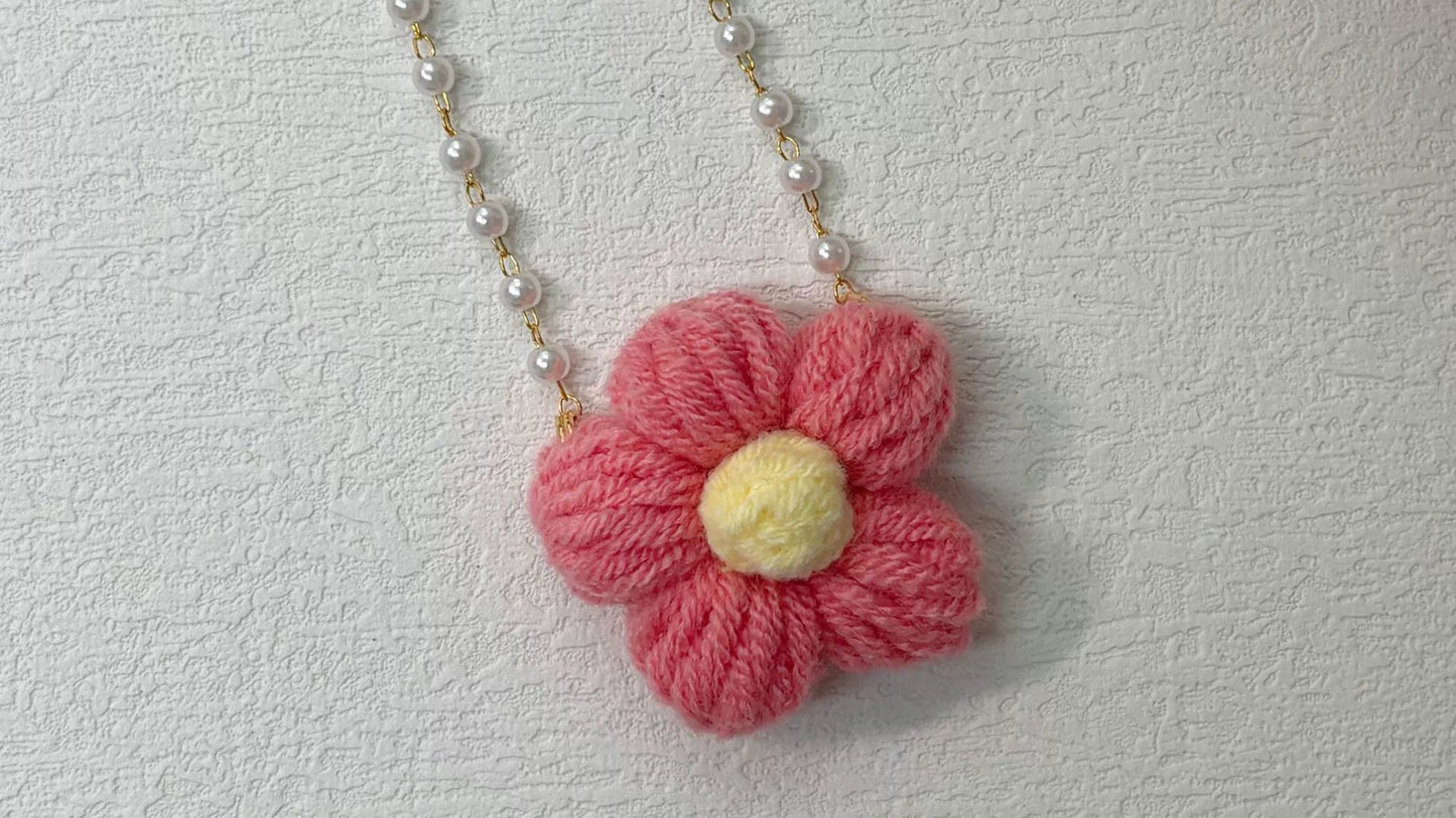 Flower Pearl Chain Bag
